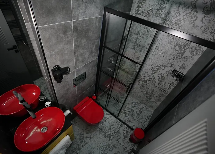 Dream House 22 Aparthotel 4*