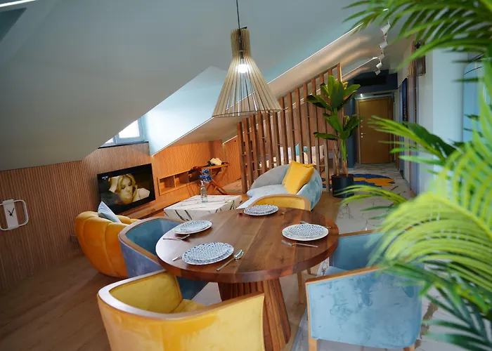 Dream House 22 Aparthotel 4*